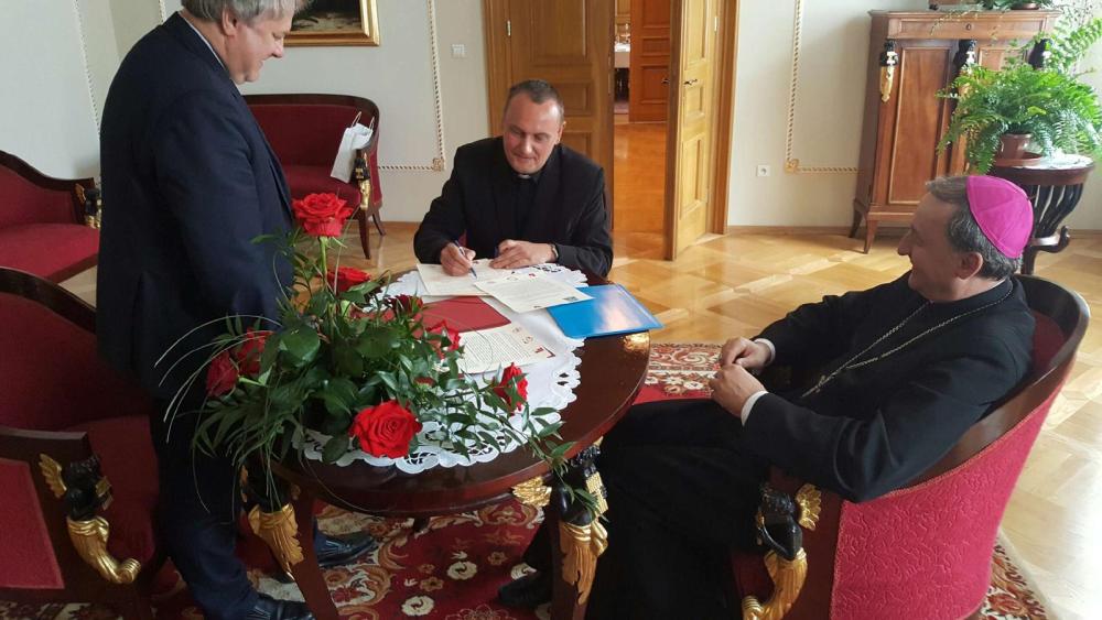 Podpisanie umowy między UPJPII a Diecezją Tarnowską - 2