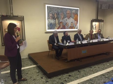 konferencja prasowa w Watykanie -prowadzi dr Paulina Guzik